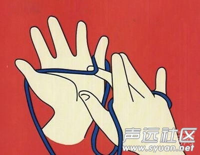 翻花绳分单人和双人两种:单人的玩法是将绳圈套在双手上,用双手手指或