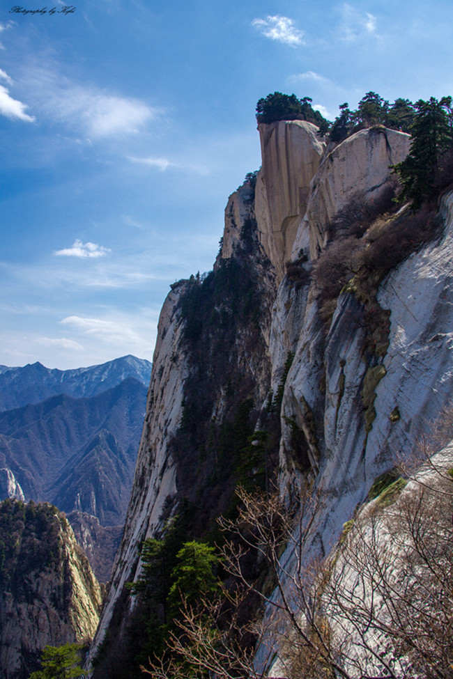 华山险峰图片