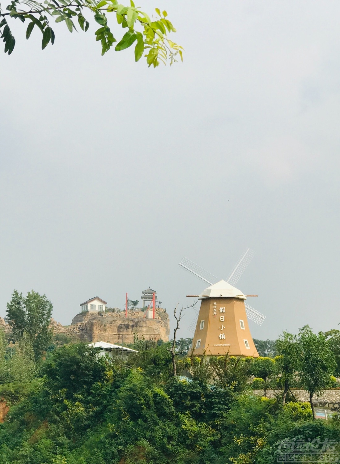 东方左岸 . 假日小镇